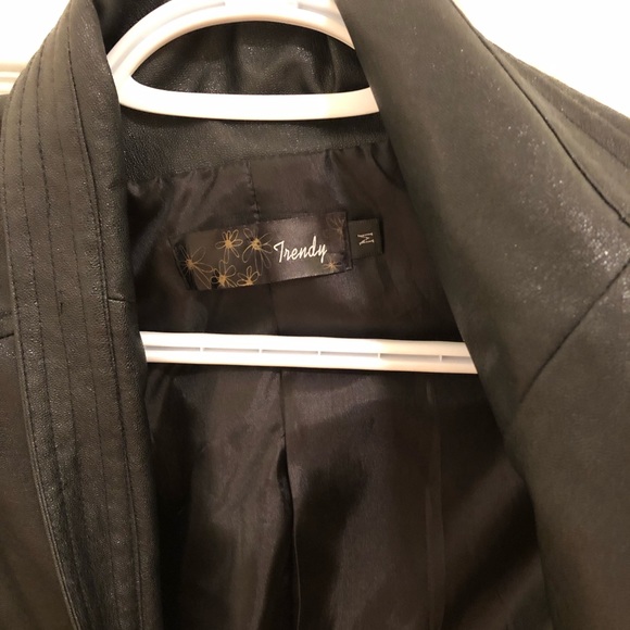 Black brand new trendy jacket - Picture 1 of 3